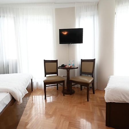 Hotel "Jkc Banja Luka" Dış mekan fotoğraf