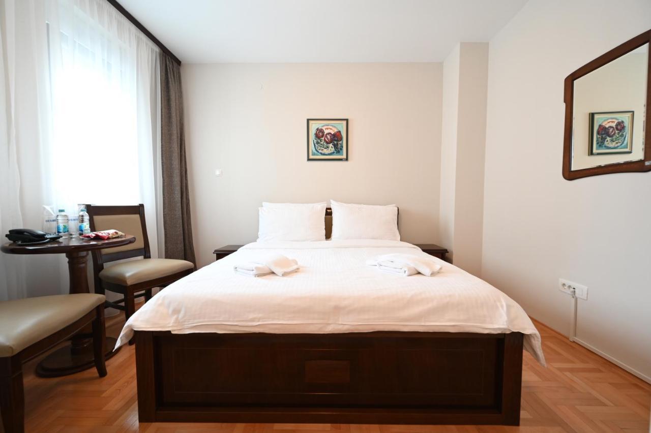 Hotel "Jkc Banja Luka" Dış mekan fotoğraf