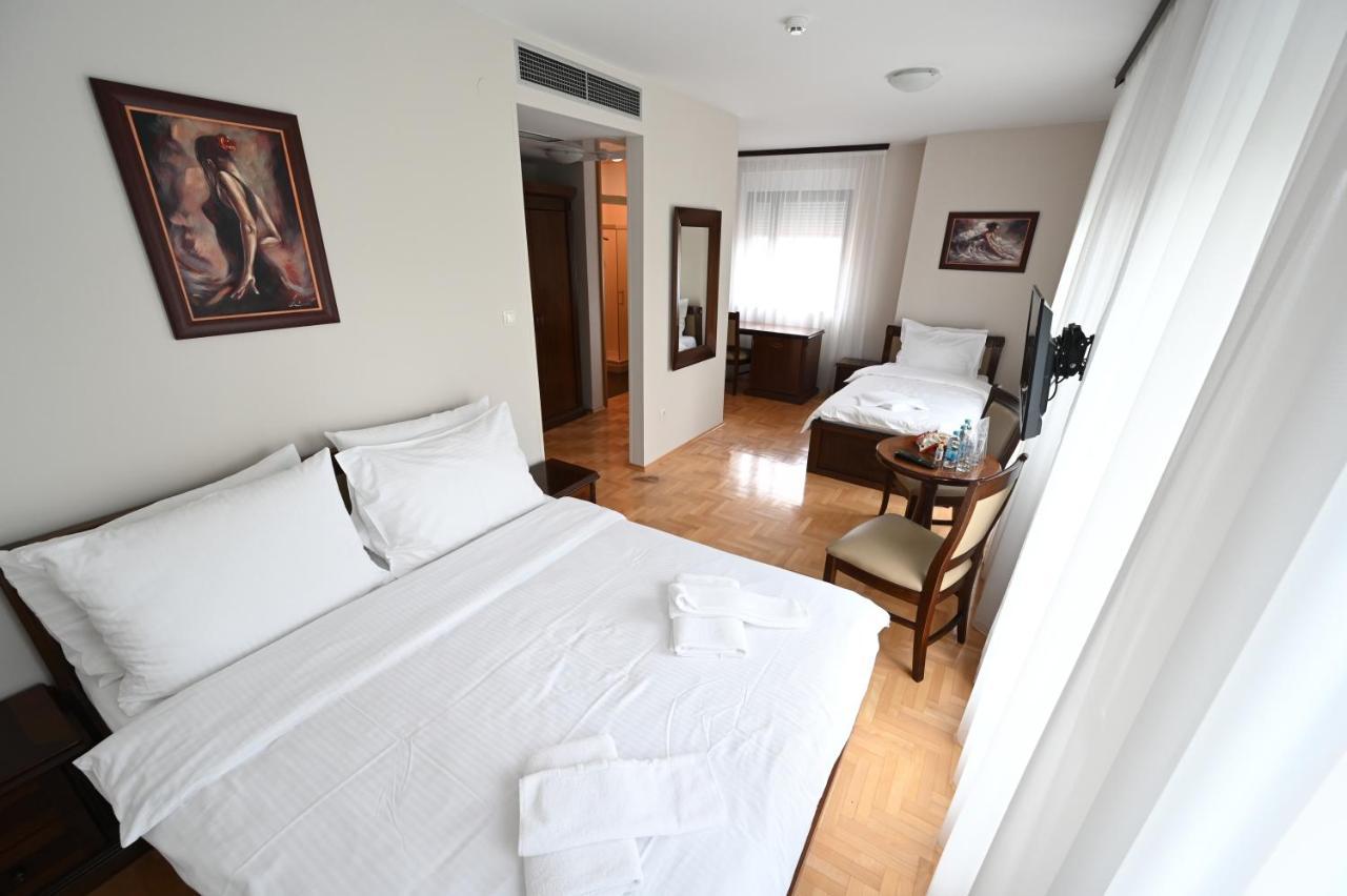 Hotel "Jkc Banja Luka" Dış mekan fotoğraf