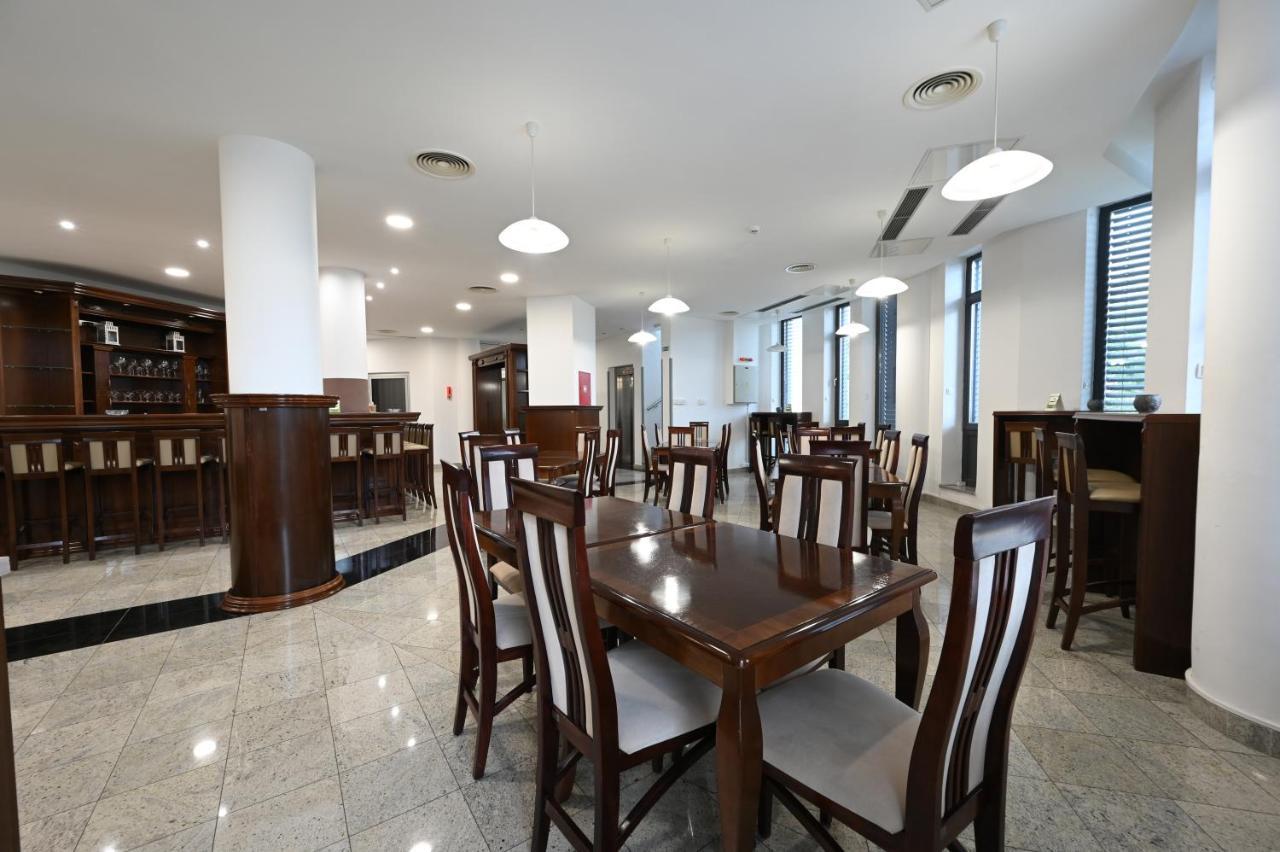 Hotel "Jkc Banja Luka" Dış mekan fotoğraf