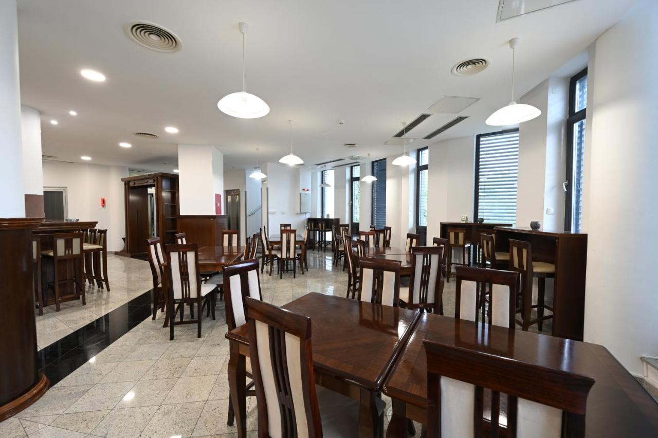 Hotel "Jkc Banja Luka" Dış mekan fotoğraf