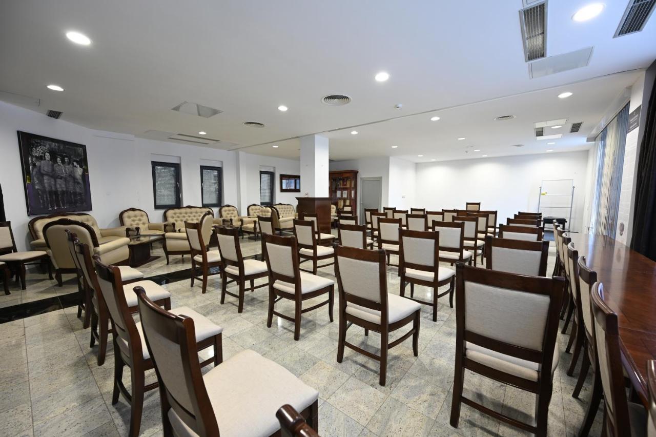 Hotel "Jkc Banja Luka" Dış mekan fotoğraf