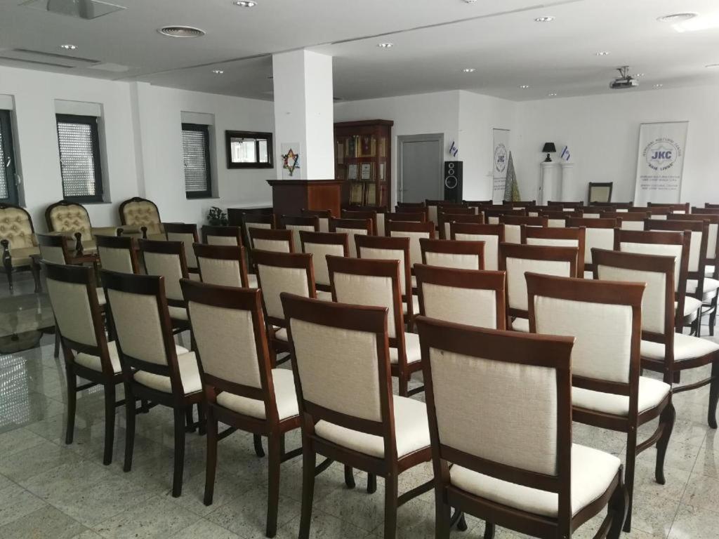 Hotel "Jkc Banja Luka" Dış mekan fotoğraf